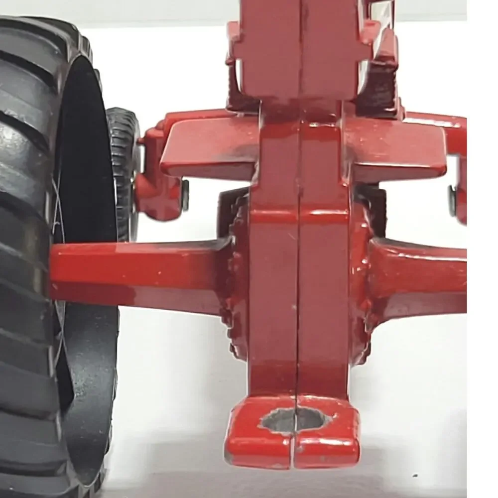 ERTL International Harvester Red Die‎ Cast Farm Tractor 1970s Vintage